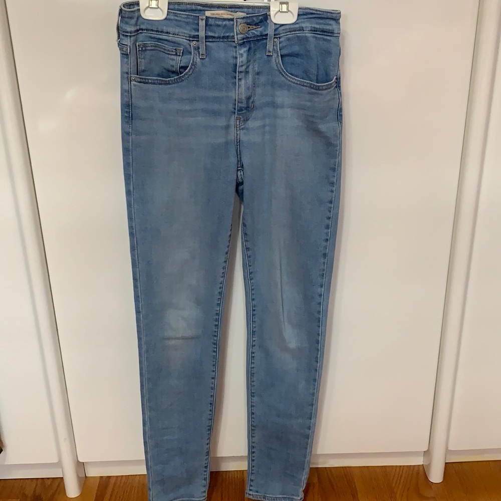 LEVIS WOMENS SIZE 27 721 HIGH RISE SKINNY JEANS